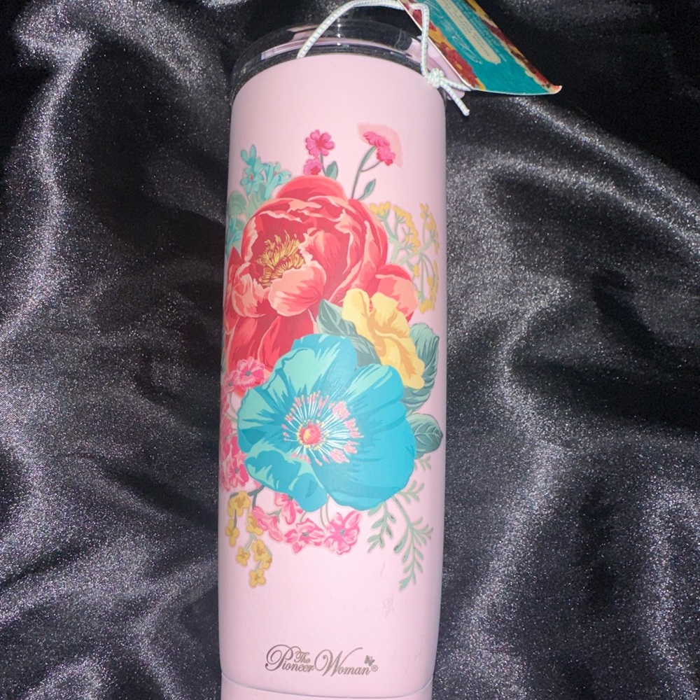The Pioneer Woman Fancy Flourish Tumbler with Lid and Straw